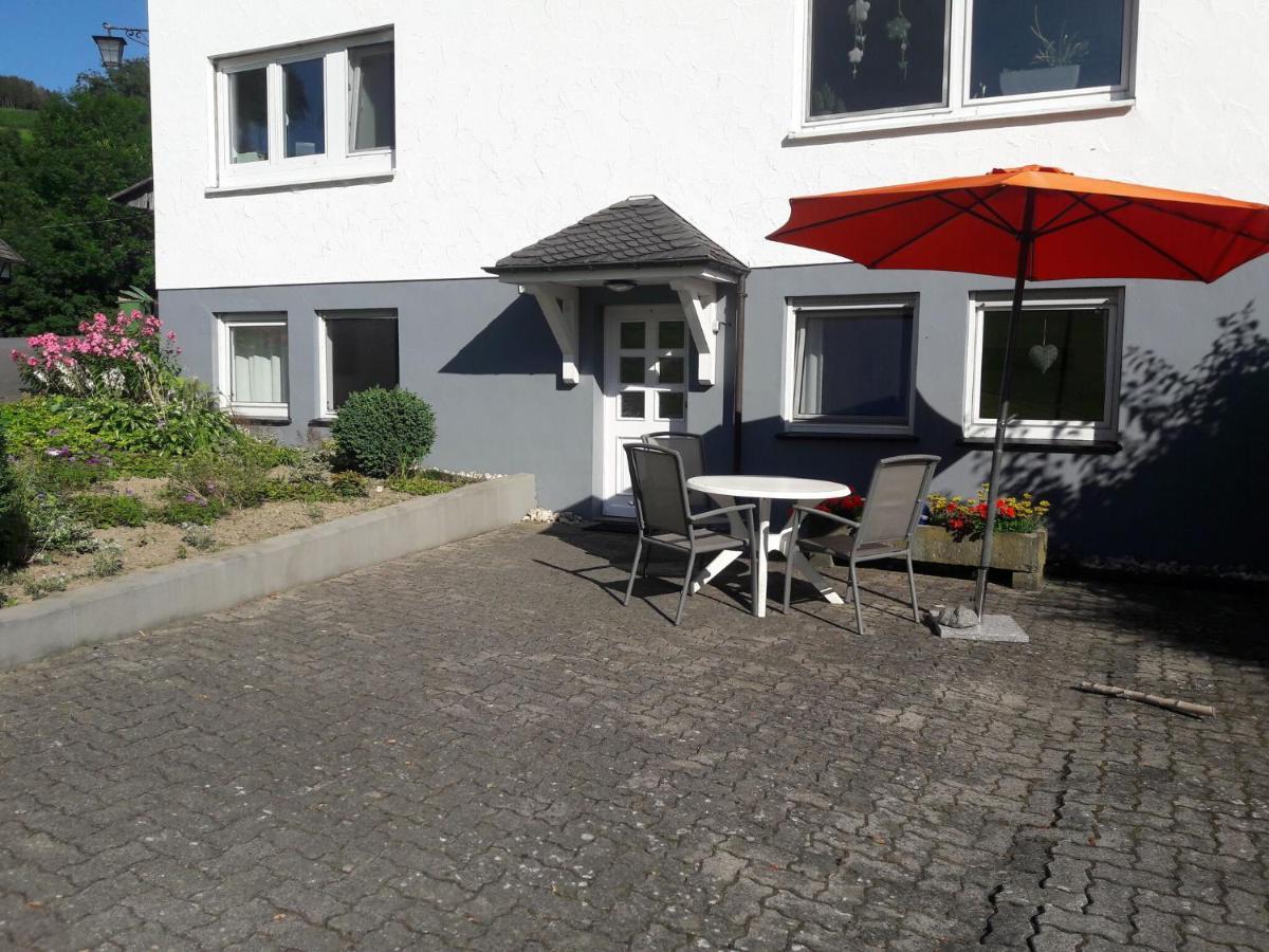 Modern Apartment in Sellinghausen with Terrace Schmallenberg Zimmer foto